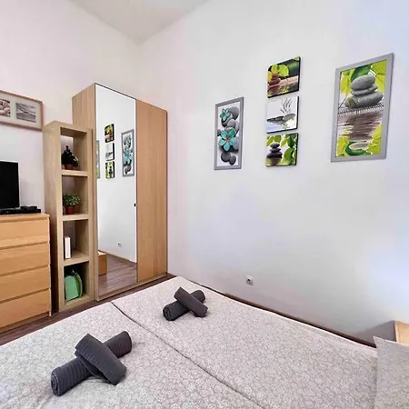 City Heart Cozy With 2ppl/wifi דירה בודפשט